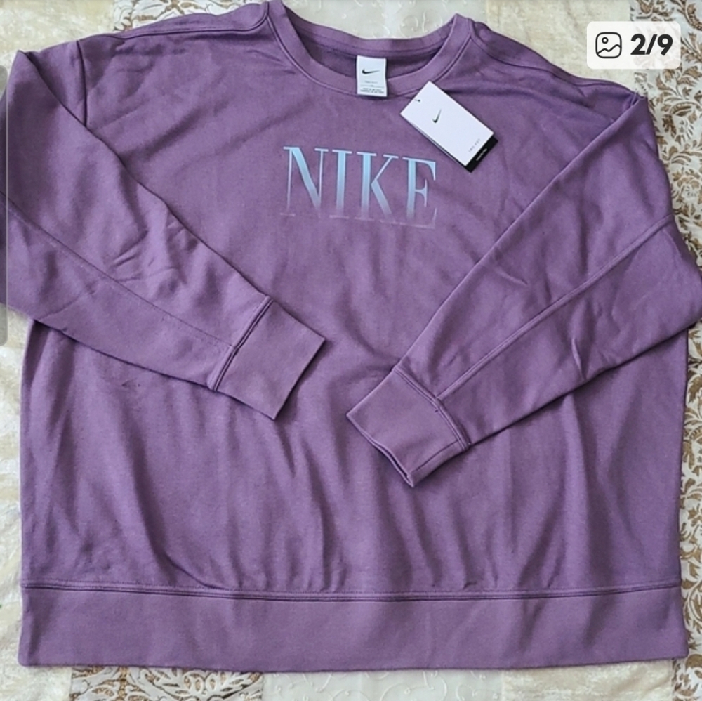 Nike 1X, 2X Dri-FIT Get Fit Graphic Training Fleece Sweatshirt